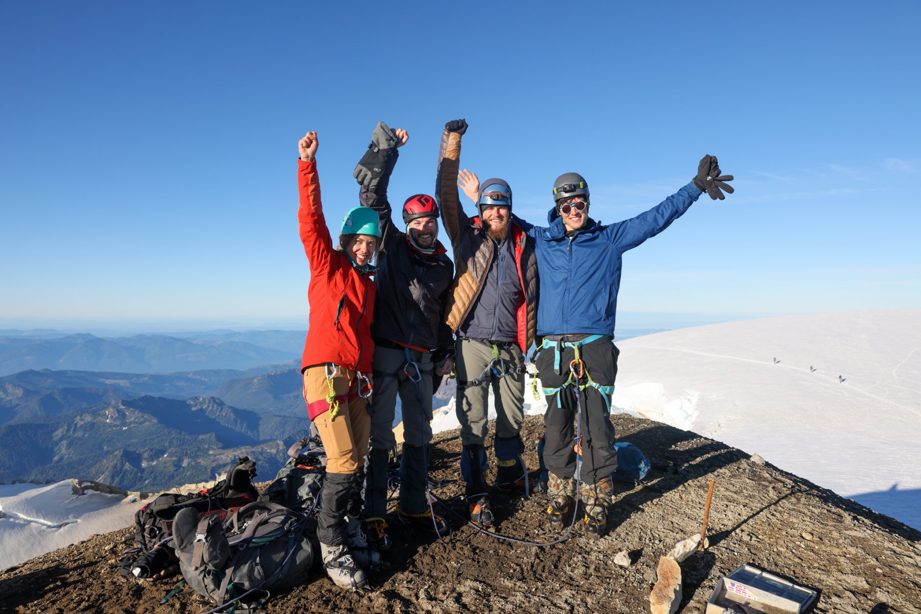 7 days Mt Baker 4844 metres Trek